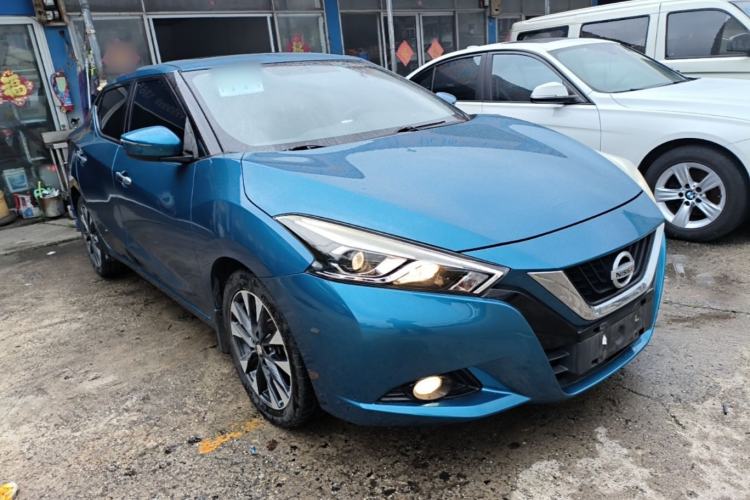 Used Nissan Lannia 2016 1.6L CVT Smart Cool Edition Front Right 45 Deg