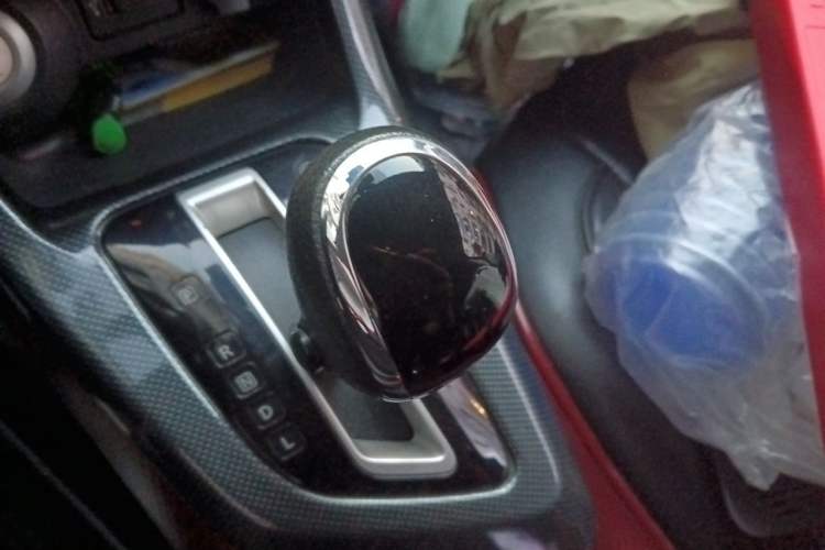 Used Nissan Lannia 2016 1.6L CVT High-Energy Version Gear Lever