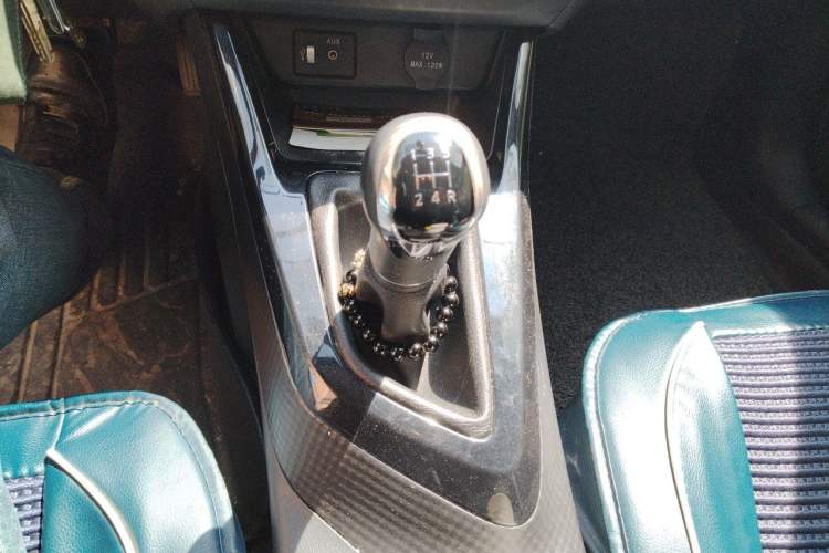 Used Nissan Lannia 2016 1.6L Manual Fashion Edition Gear Lever