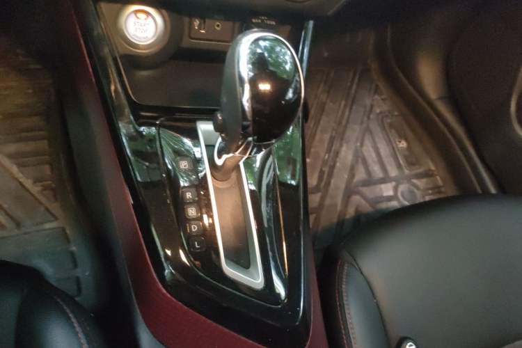 Used Nissan Lannia 2016 1.6L CVT High-Energy Version Gear Lever