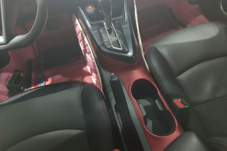 Used Nissan Lannia 2016 1.6L CVT Smart Cool Edition Gear Lever