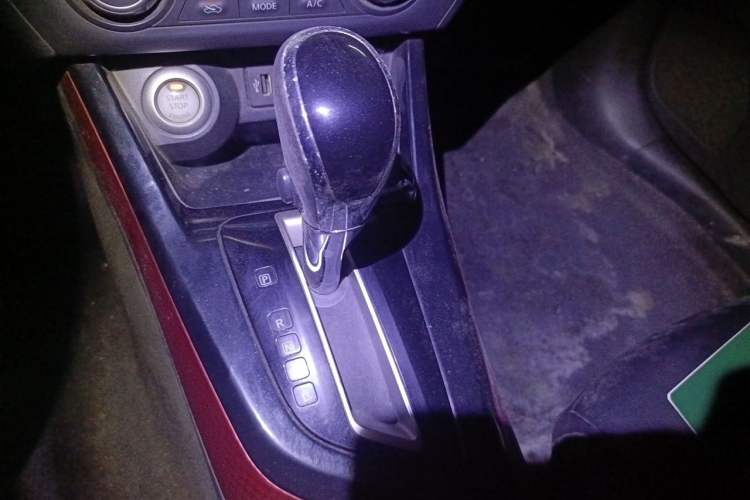Used Nissan Lannia 2016 1.6L CVT High-Energy Version Gear Lever