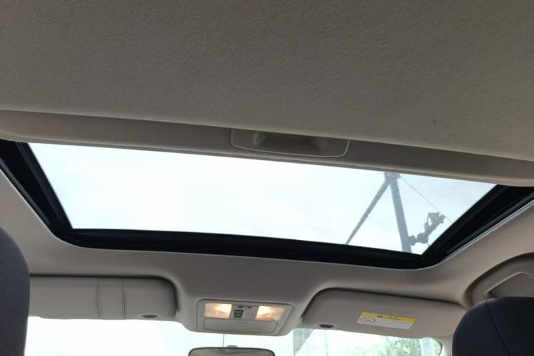 Used Nissan Lannia 2016 1.6L CVT Smart Cool Edition Headliner