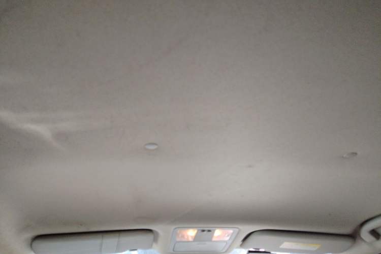 Used Nissan Lannia 2016 1.6L Manual Fashion Edition Headliner