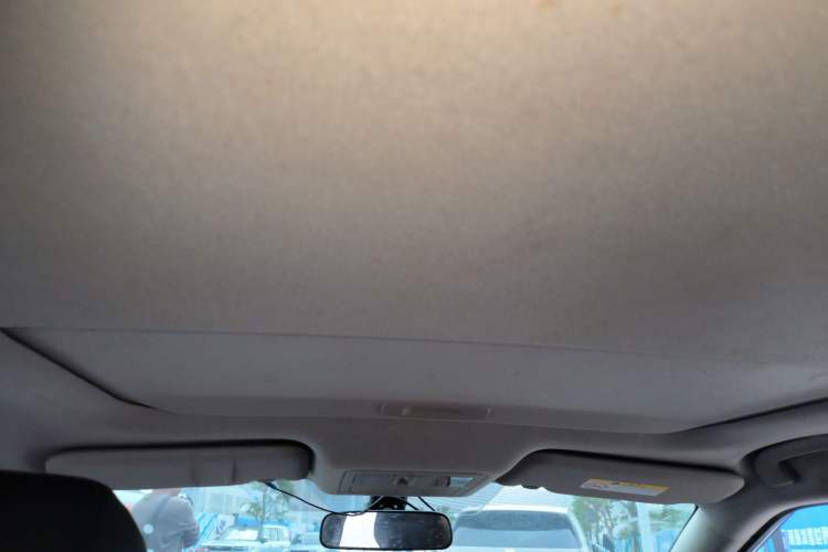 Used Nissan Lannia 2016 1.6L Manual Cool Edition Headliner