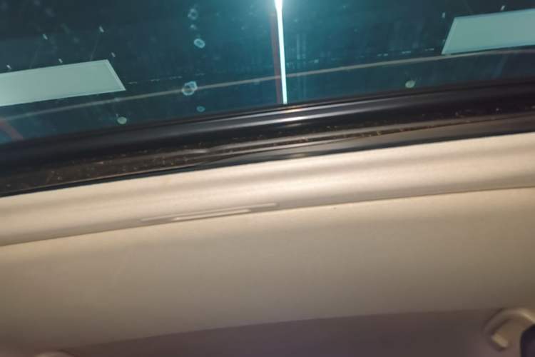 Used Nissan Lannia 2016 1.6L CVT Smart Cool Edition Headliner