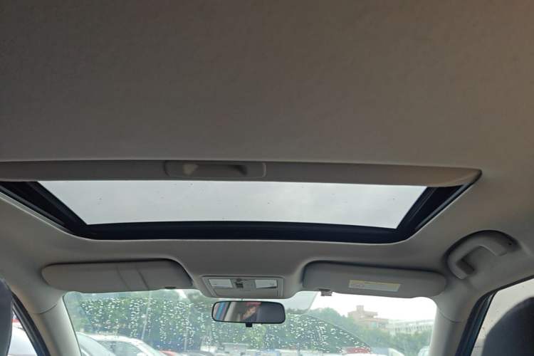 Used Nissan Lannia 2016 1.6L CVT Smart Cool Edition Headliner