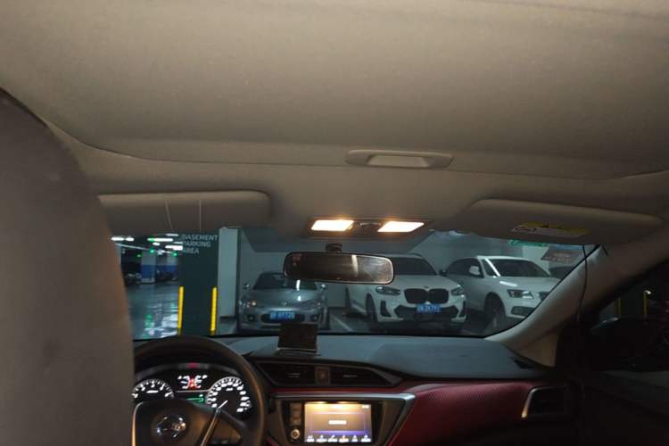 Used Nissan Lannia 2016 1.6L CVT Smart Cool Edition Headliner