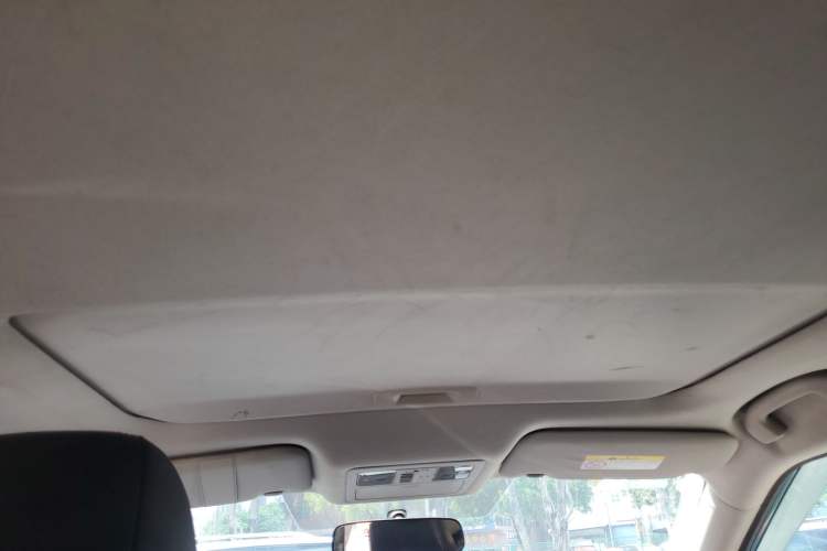 Used Nissan Lannia 2016 1.6L CVT Cool Edition Headliner