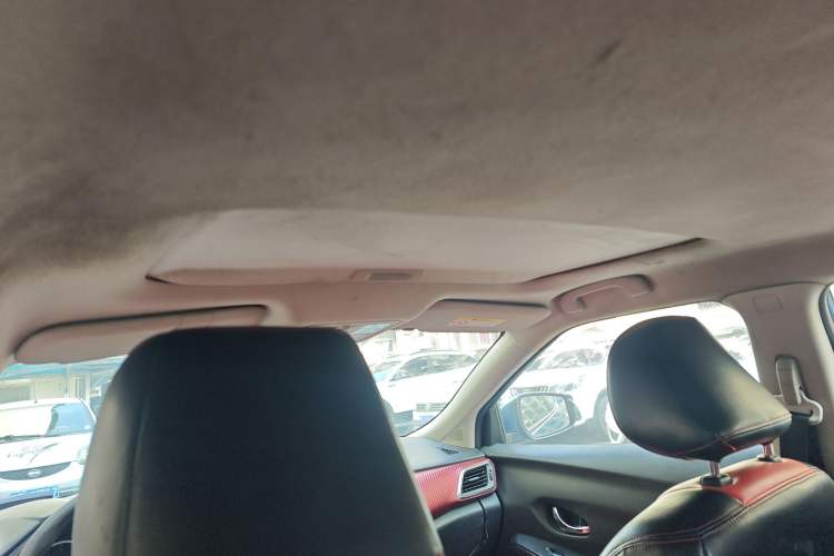 Used Nissan Lannia 2016 1.6L Manual Cool Edition Headliner