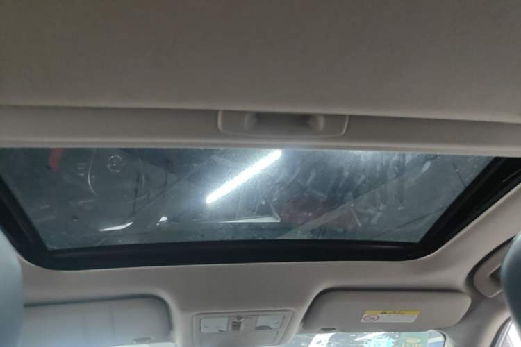 Used Nissan Lannia 2016 1.6L CVT Smart Cool Edition Headliner