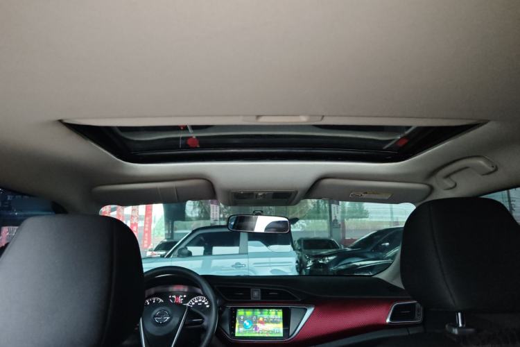 Used Nissan Lannia 2016 1.6L CVT Cool Edition Headliner
