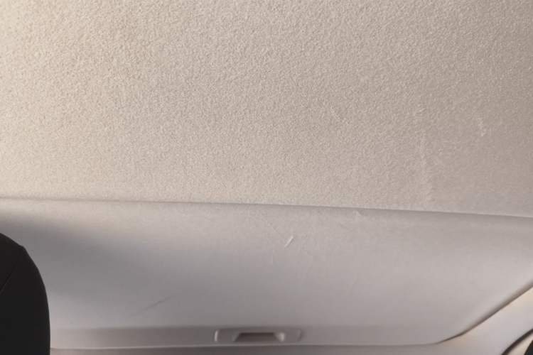 Used Nissan Lannia 2016 1.6L CVT Cool Edition Headliner