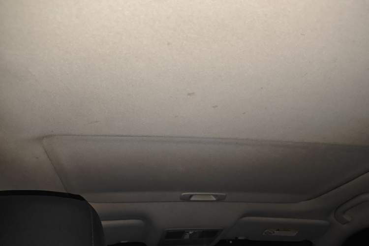 Used Nissan Lannia 2016 1.6L CVT Cool Edition Headliner