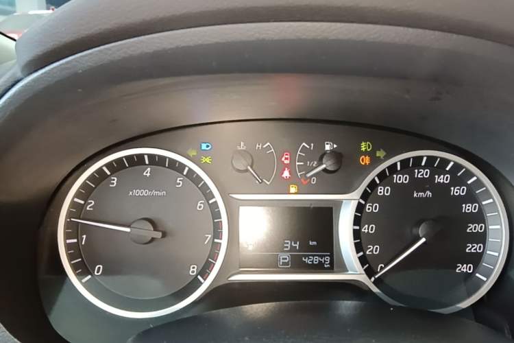 Used Nissan Lannia 2016 1.6L CVT Smart Cool Edition Instrument Cluster