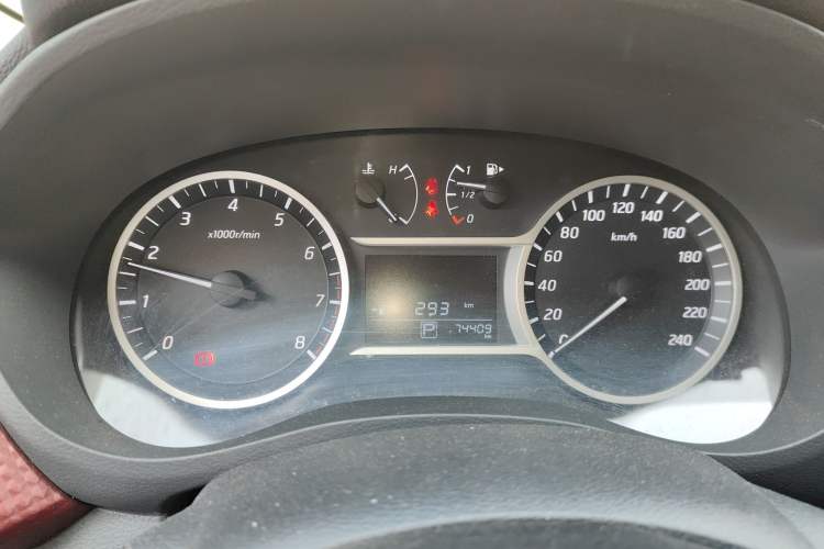 Used Nissan Lannia 2016 1.6L CVT Smart Cool Edition Instrument Cluster