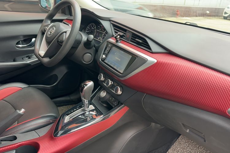 Used Nissan Lannia 2016 1.6L CVT Smart Cool Edition Interior 11