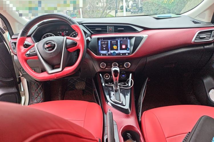 Used Nissan Lannia 2016 1.6L CVT Cool Edition Interior 2