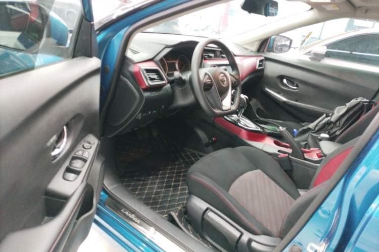 Used Nissan Lannia 2016 1.6L CVT Smart Cool Edition Interior 3