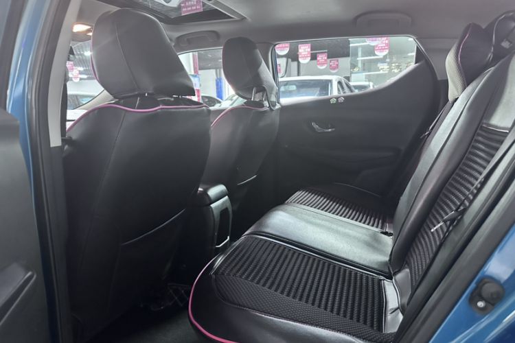 Used Nissan Lannia 2016 1.6L CVT Cool Edition Interior 3