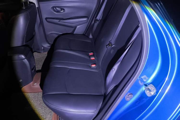 Used Nissan Lannia 2016 1.6L CVT Smart Cool Edition Interior 4