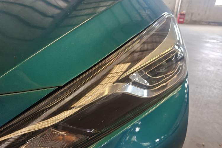 Used Nissan Lannia 2016 1.6L CVT Cool Edition Left Front Headlight