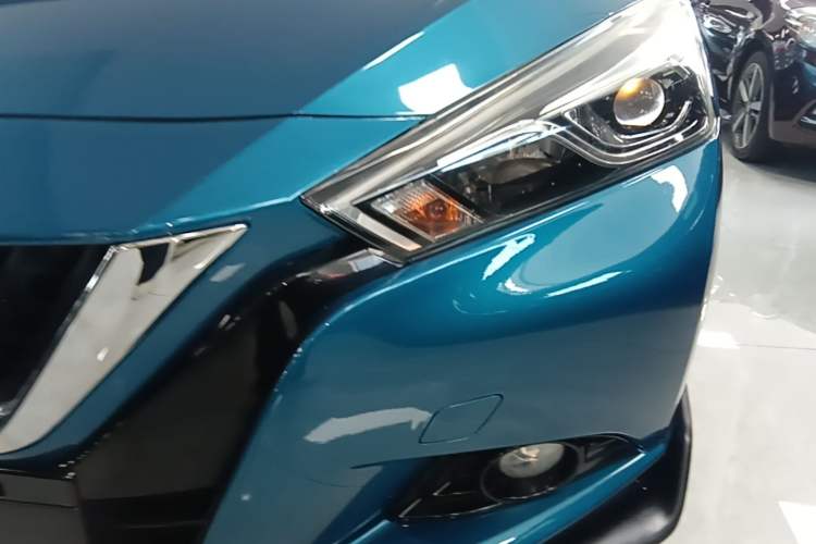 Used Nissan Lannia 2016 1.6L CVT Smart Cool Edition Left Front Headlight