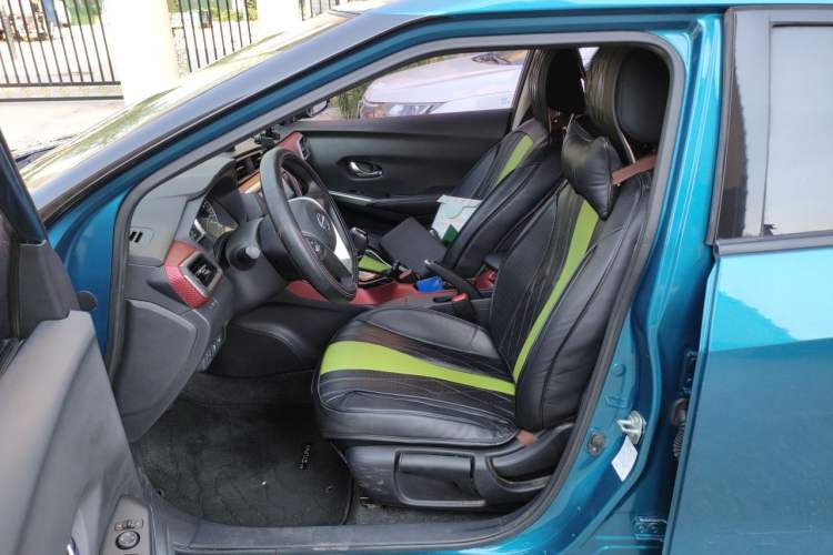 Used Nissan Lannia 2016 1.6L CVT Smart Cool Edition Left Front Seat