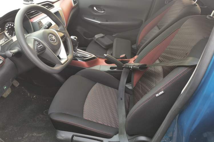 Used Nissan Lannia 2016 1.6L CVT Cool Edition Left Front Seat