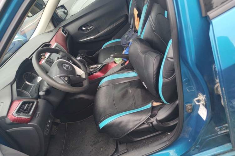 Used Nissan Lannia 2016 1.6L CVT Smart Cool Edition Left Front Seat