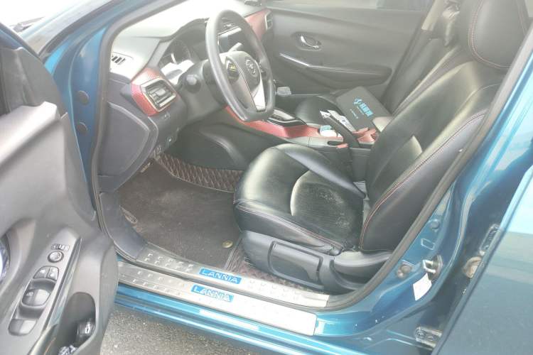 Used Nissan Lannia 2016 1.6L CVT Cool Edition Left Front Seat