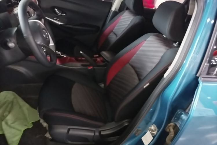 Used Nissan Lannia 2016 1.6L CVT Cool Edition Left Front Seat