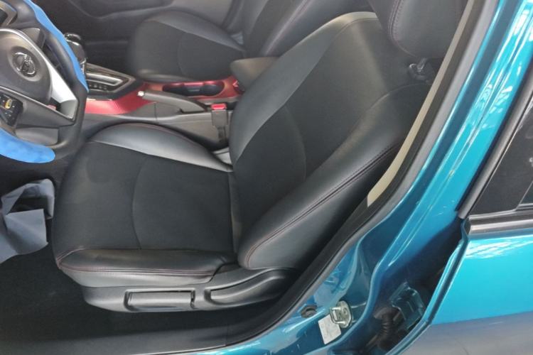 Used Nissan Lannia 2016 1.6L CVT Cool Edition Left Front Seat