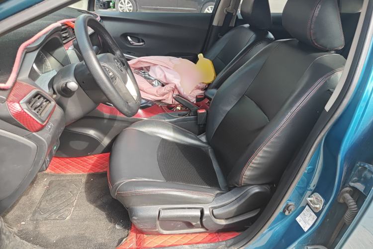 Used Nissan Lannia 2016 1.6L CVT Cool Edition Left Front Seat