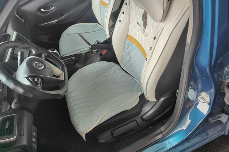 Used Nissan Lannia 2016 1.6L CVT Smart Cool Edition Left Front Seat