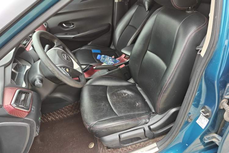 Used Nissan Lannia 2016 1.6L CVT Cool Edition Left Front Seat