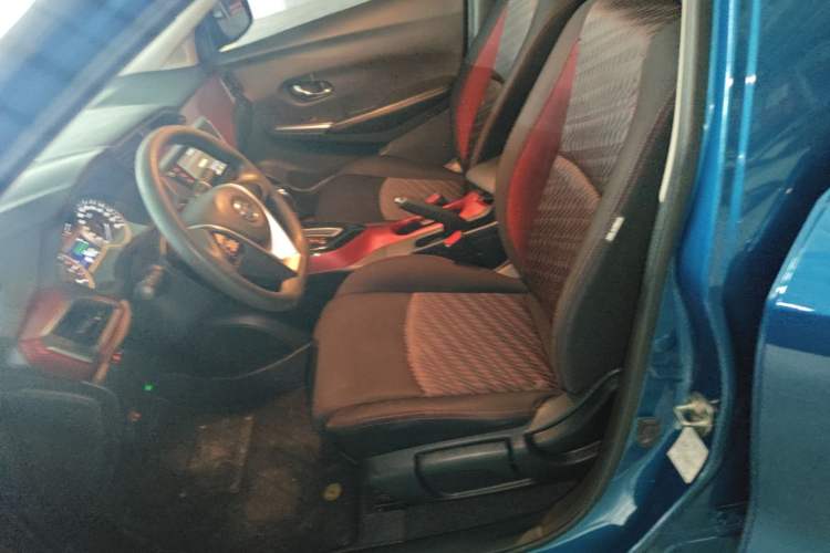 Used Nissan Lannia 2016 1.6L CVT Cool Edition Left Front Seat