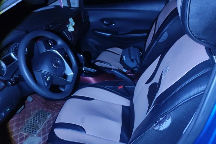 Used Nissan Lannia 2016 1.6L CVT Smart Cool Edition Left Front Seat