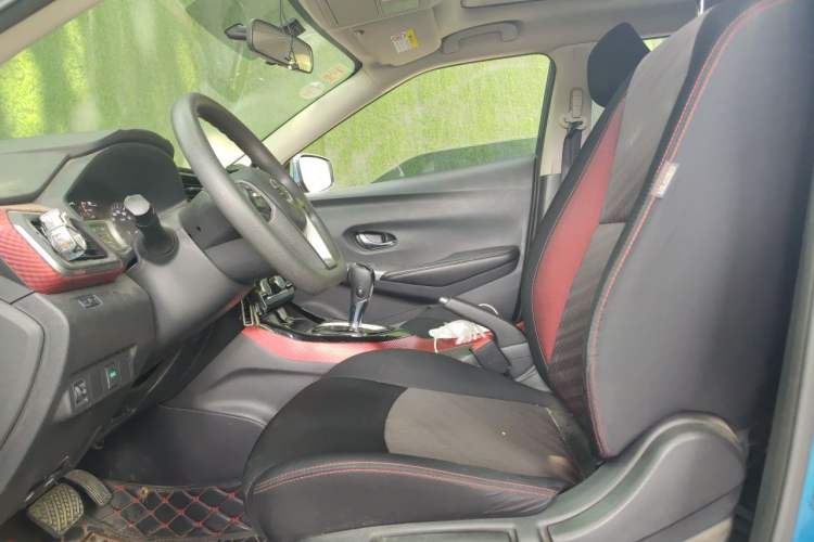 Used Nissan Lannia 2016 1.6L CVT Cool Edition Left Front Seat