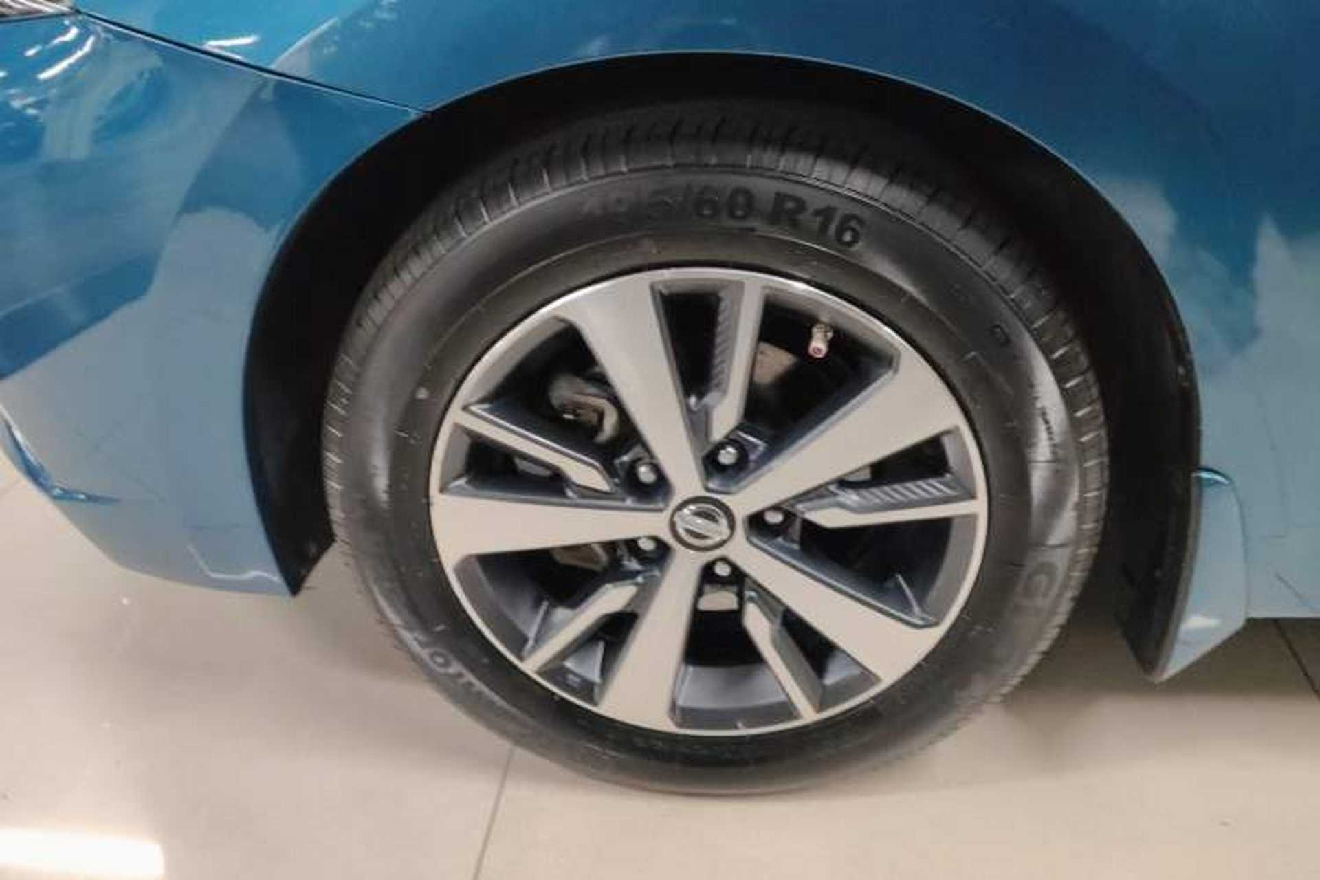Used Nissan Lannia 2016 1.6L CVT Cool Edition Left Front Wheel Hub