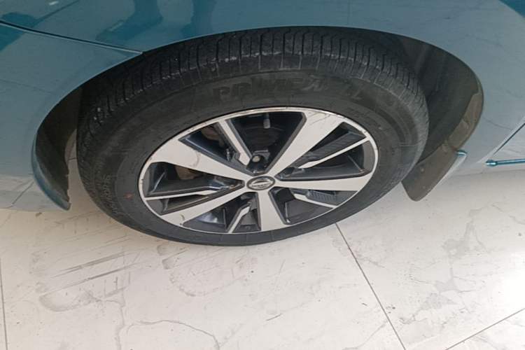 Used Nissan Lannia 2016 1.6L CVT Cool Edition Left Front Wheel Hub