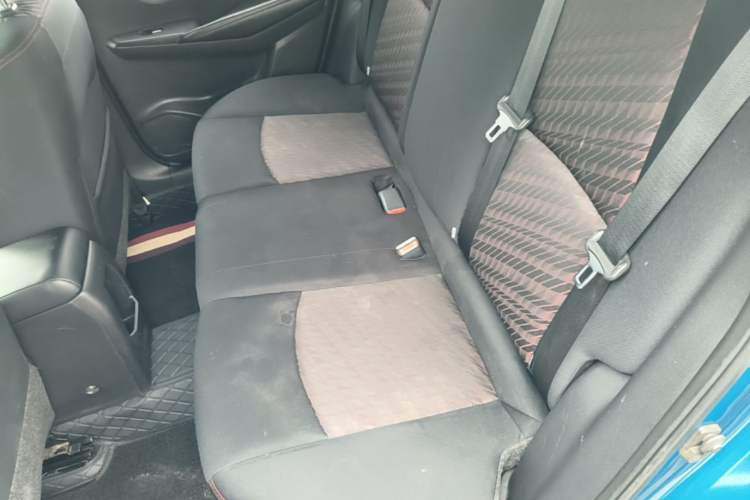 Used Nissan Lannia 2016 1.6L CVT Smart Cool Edition Left Rear Seat