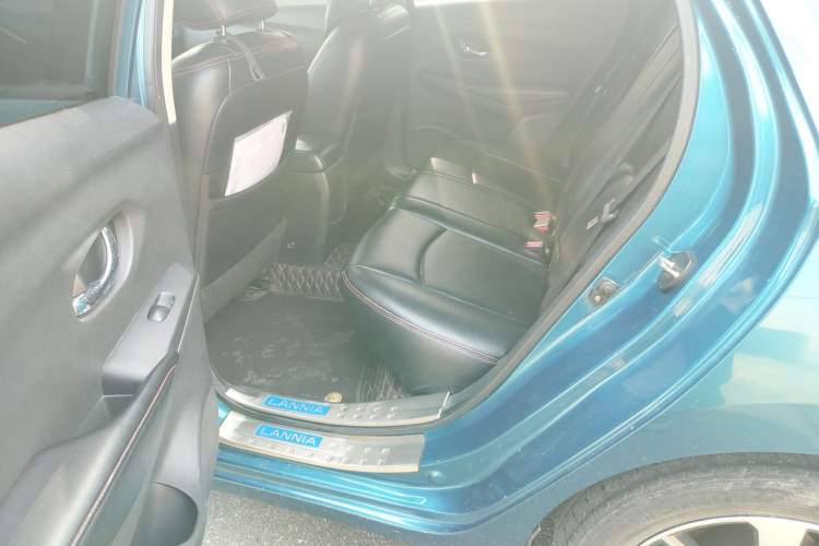 Used Nissan Lannia 2016 1.6L CVT Cool Edition Left Rear Seat
