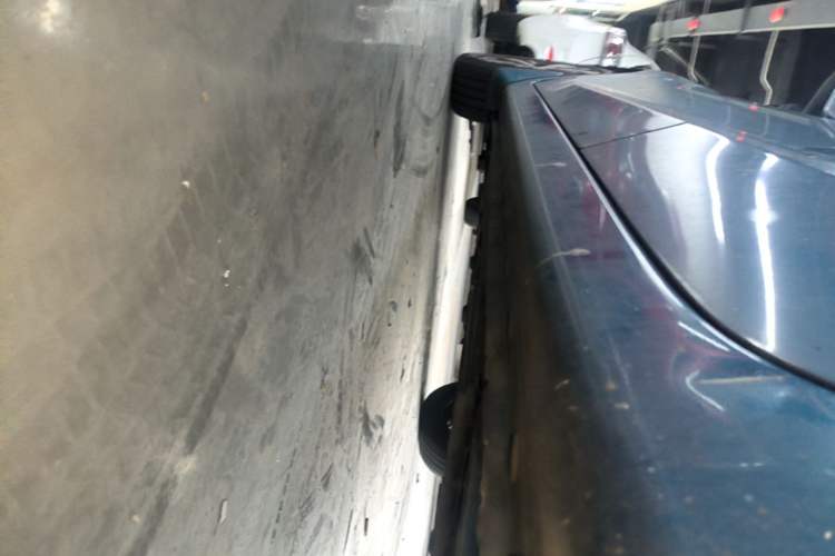 Used Nissan Lannia 2016 1.6L Manual Cool Edition Left Side Sill