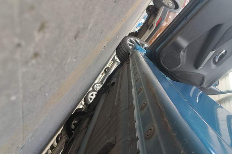 Used Nissan Lannia 2016 1.6L CVT Smart Cool Edition Left Side Sill