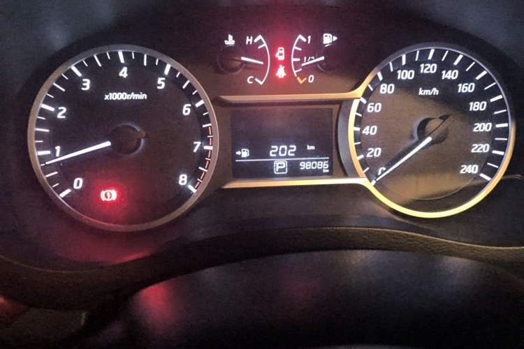 Used Nissan Lannia 2016 1.6L CVT Smart Cool Edition Odometer Close Up