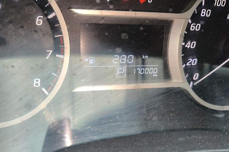 Used Nissan Lannia 2016 1.6L CVT Smart Edition Odometer Close Up