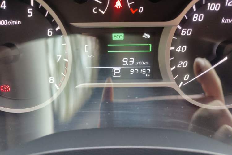 Used Nissan Lannia 2016 1.6L CVT Smart Cool Edition Odometer Close Up