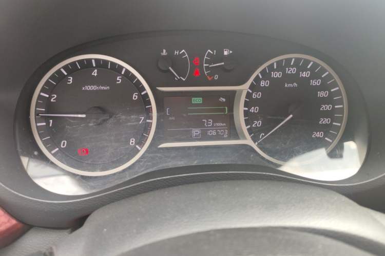 Used Nissan Lannia 2016 1.6L CVT Smart Cool Edition Odometer Close Up