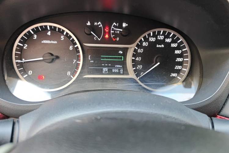 Used Nissan Lannia 2016 1.6L CVT Cool Edition Odometer Close Up